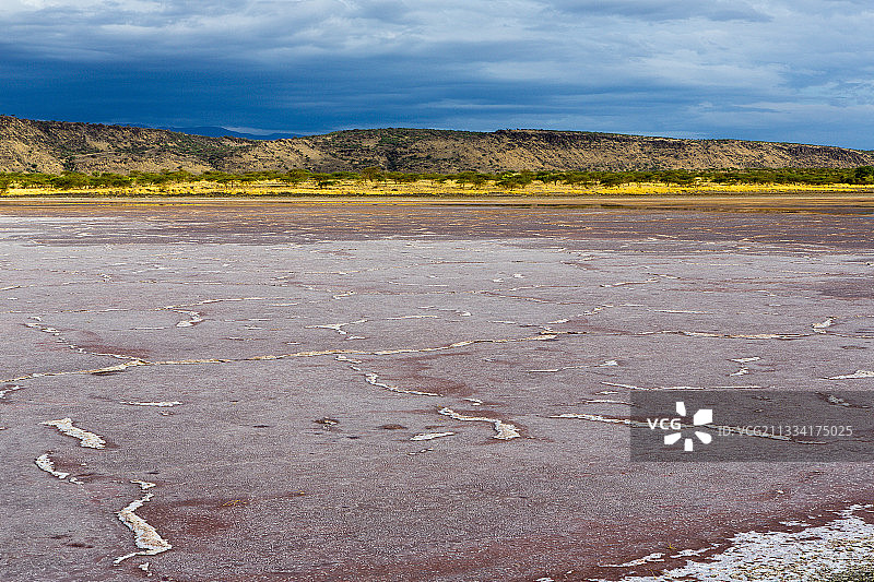 碳酸钠沉积物：肯尼亚马加迪湖图片素材