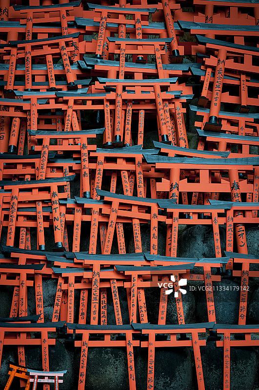 伏见稻荷大社的鸟居 - 日本图片素材