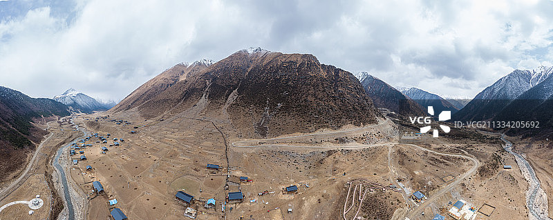 西藏察瓦龙察隅丙察察公路目若村图片素材