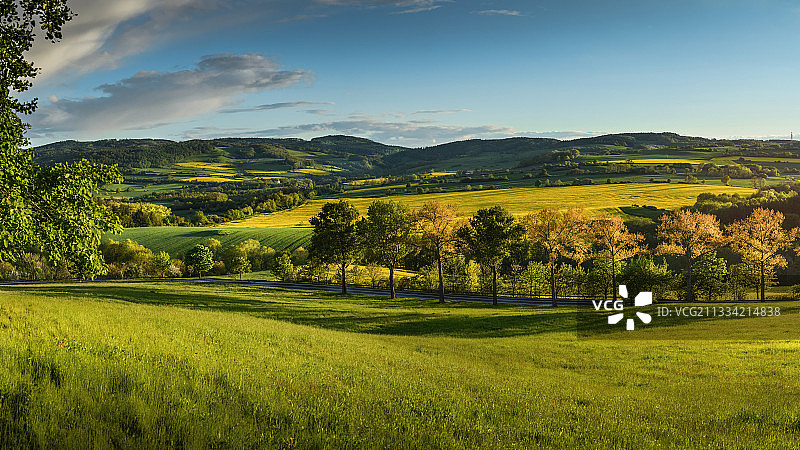 波兰田野天空美景图片素材