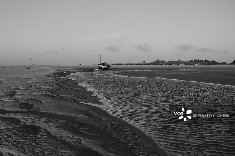 海滩对天空的风景图片素材