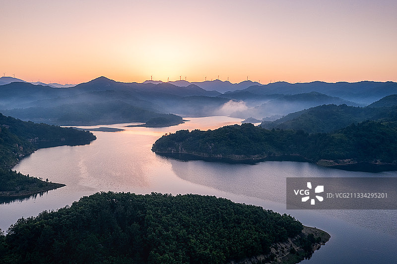 山脉湖泊日出云海风光航拍图片素材