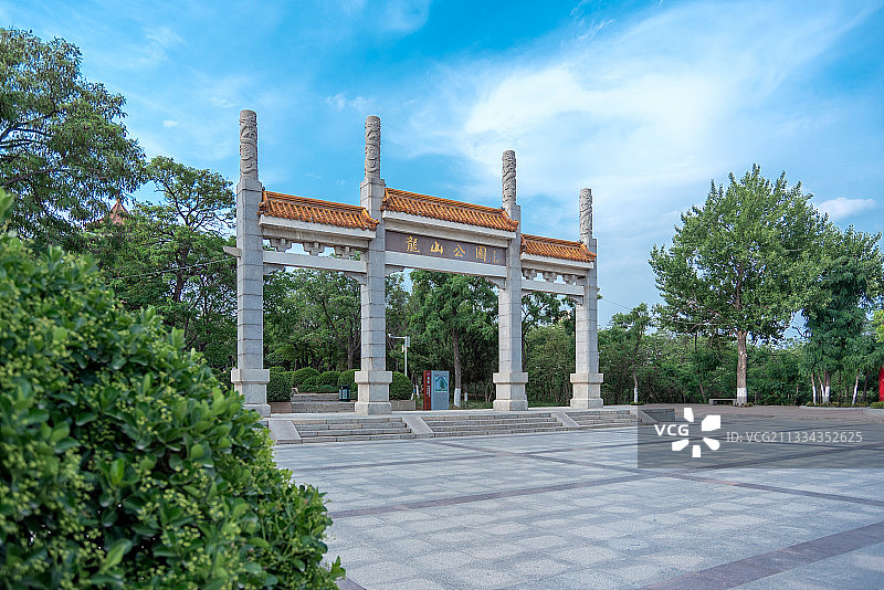 泰安肥城龙山公园龙山塔图片素材