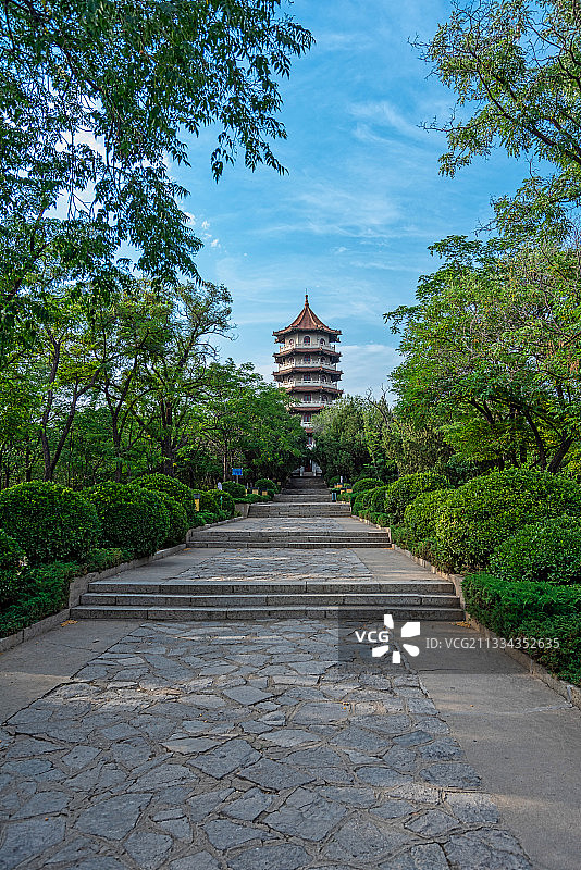 泰安肥城龙山公园龙山塔图片素材