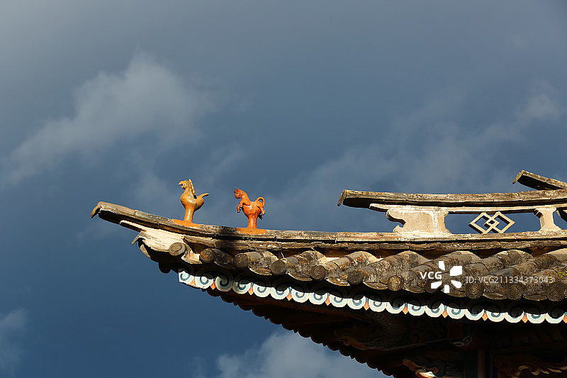 云南大理市沙溪古镇的古戏台一角图片素材