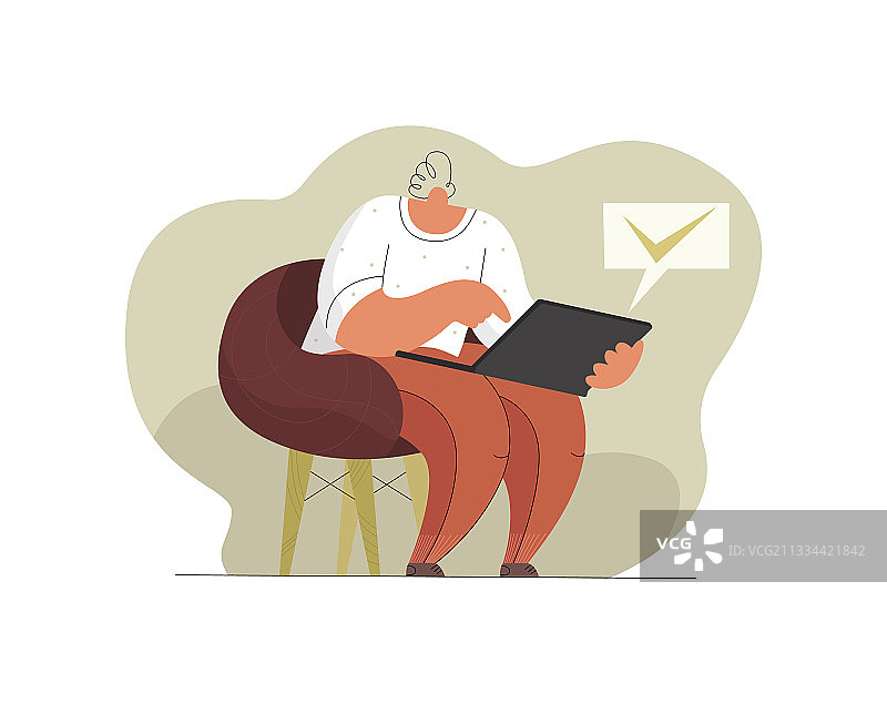 男人在家用笔记本电脑在线工作图像图片素材