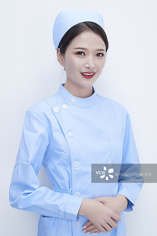 身穿护士的年轻女性医护人员图片素材