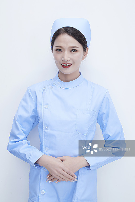 身穿护士的年轻女性医护人员图片素材