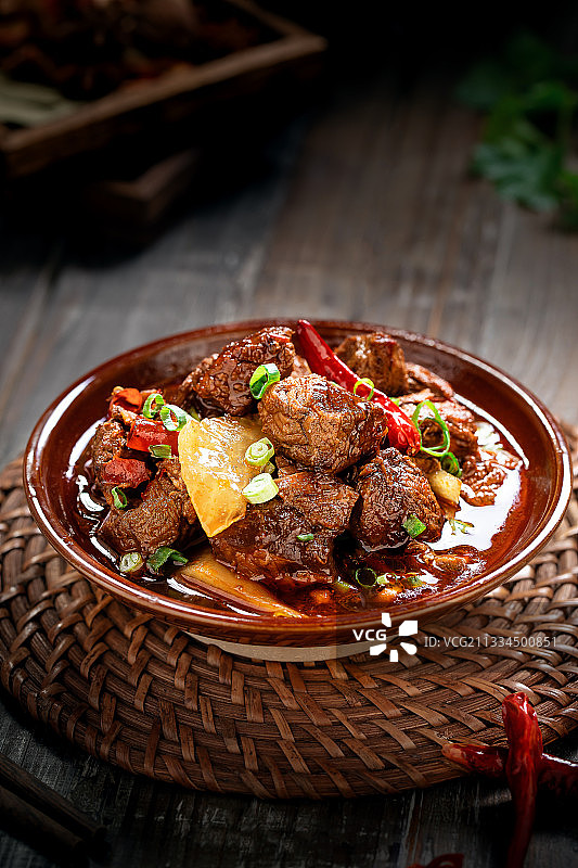 白萝卜炖牛肉图片素材