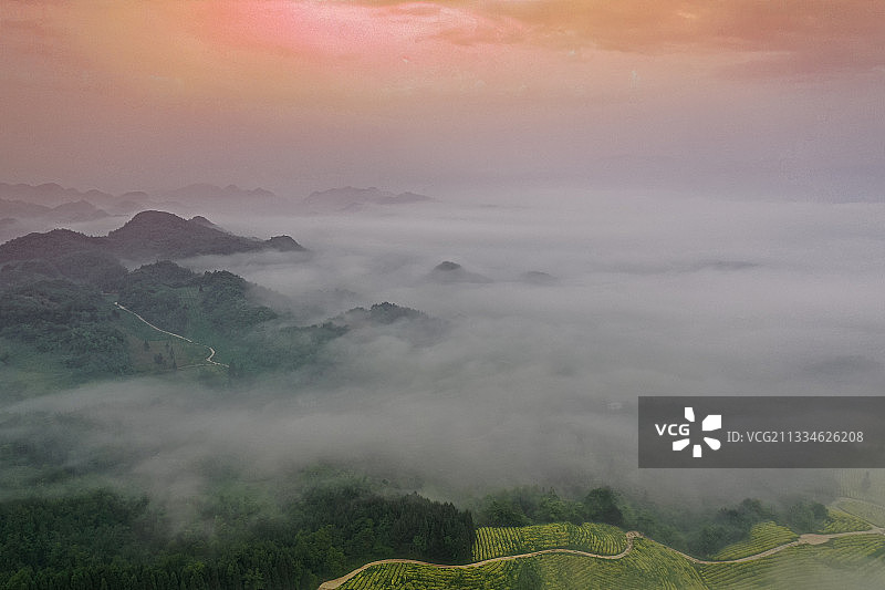 飞上去俯拍图片素材