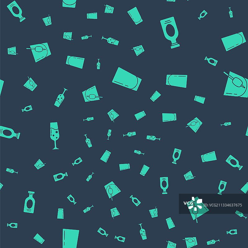 含水的朗姆酒玻璃杯图片素材