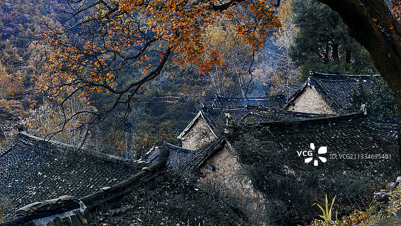 《老村炊烟》图片素材