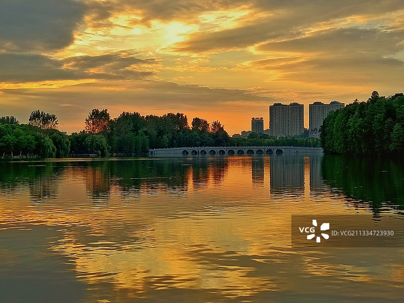 十一孔桥图片素材