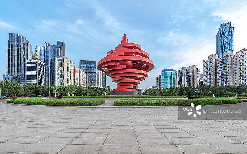 青岛五四广场五月的风雕塑图片素材