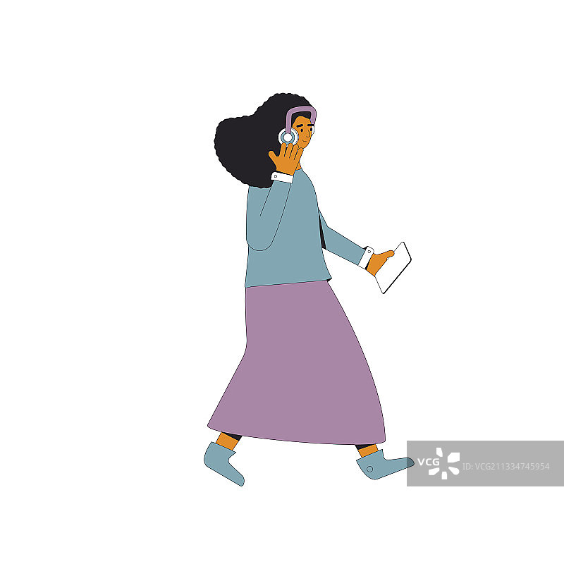 听音乐、播客和有声读物的女孩图片素材