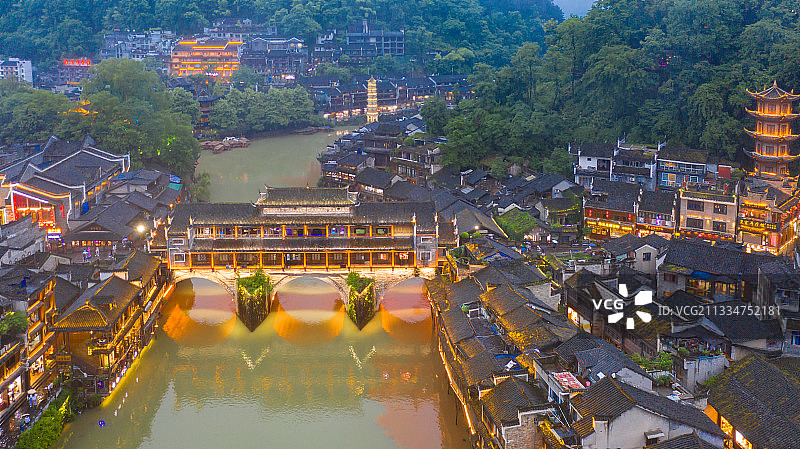 湖南凤凰古城夜景图片素材