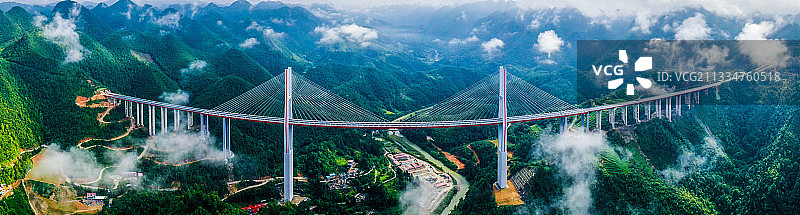 都香高速云雾大桥，属于贵州省最高大桥图片素材