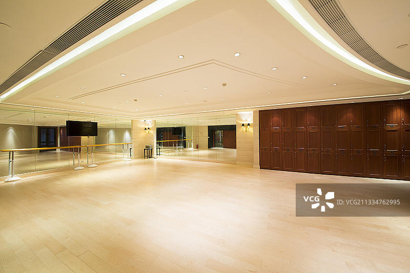 封闭式舞蹈室图片素材