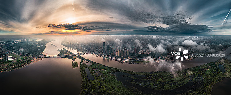 哈尔滨，平流雾，平流云，日出，日晕，松花江，航拍，太阳岛图片素材