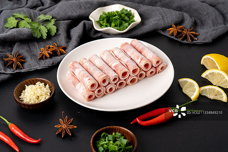 新鲜火锅美食牛肉卷图片素材