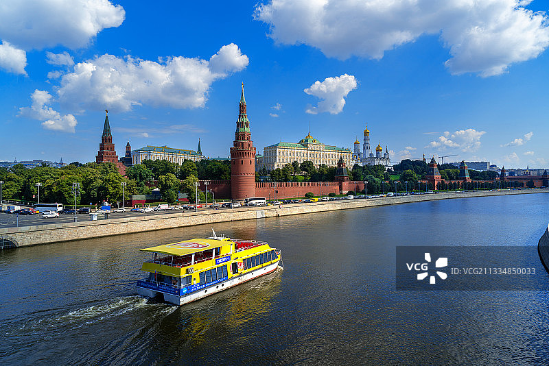 莫斯科河上的游船图片素材