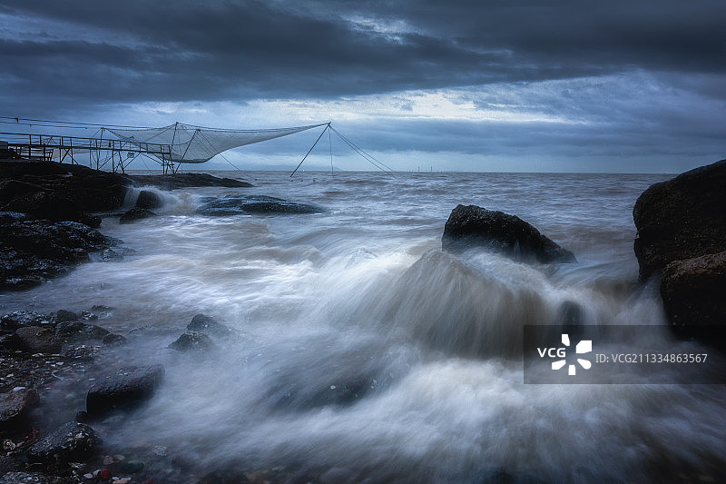 台风天下的淇澳岛惊涛骇浪图片素材