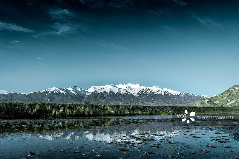 青海玉珠峰图片素材