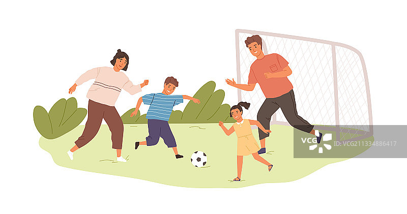快乐的活力家庭踢足球图片素材