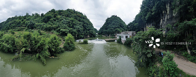 航拍贵阳花溪待开发旅游的天河，原生态峡谷美不胜收图片素材