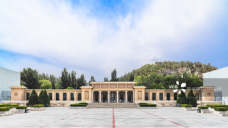 唐山博物馆位于中间位置的一个展厅的外立面图片素材