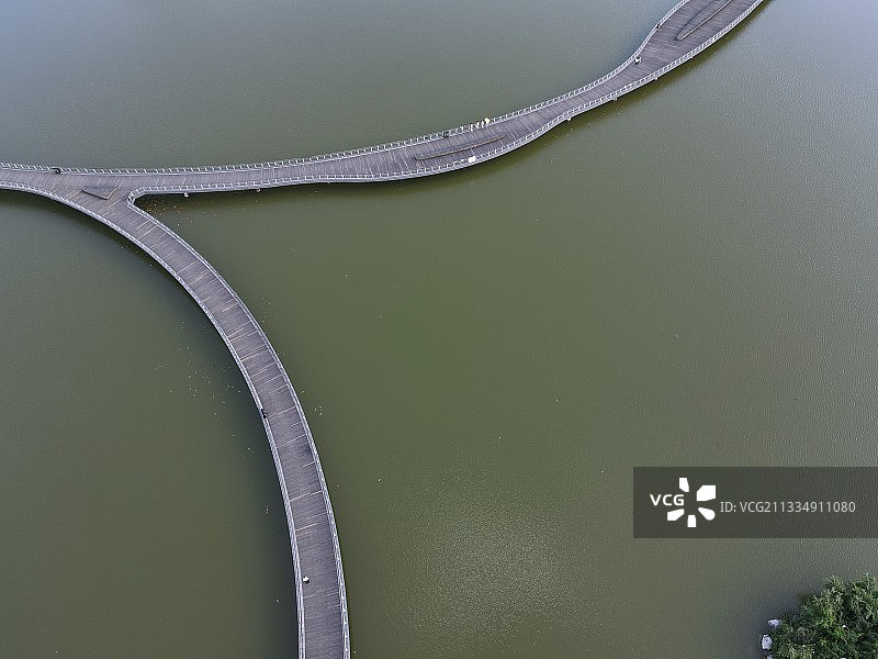 贵州省遵义市新蒲新区人民公园航拍图。该公园由天鹅湖湿地公园和图片素材