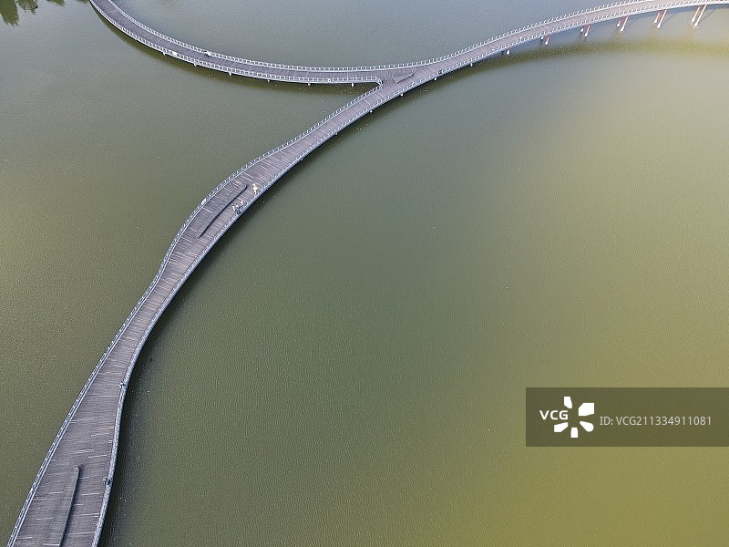 贵州省遵义市新蒲新区人民公园航拍图。该公园由天鹅湖湿地公园和图片素材