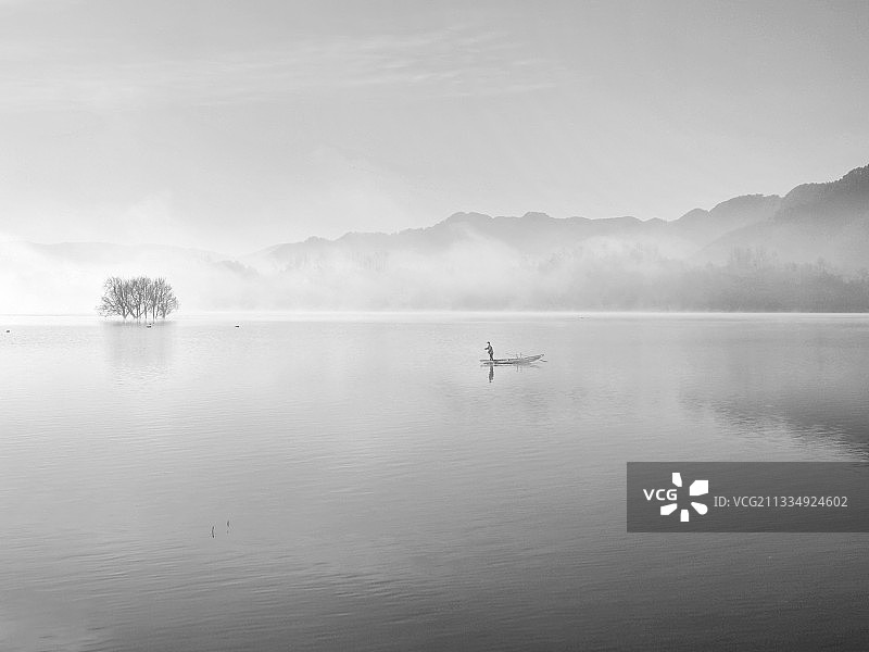 若隐若现图片素材