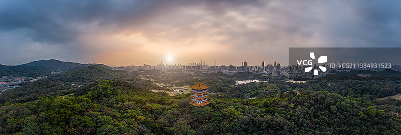 广州麓湖公园城市风光图片素材