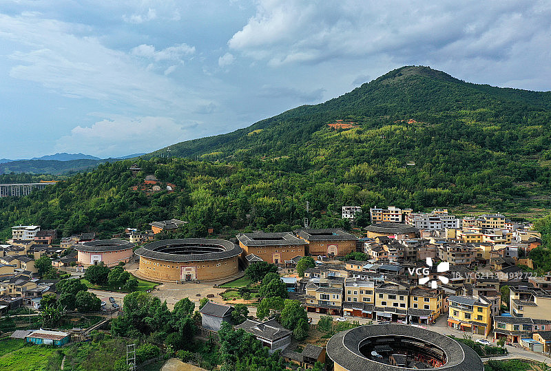 福建省龙岩市福建土楼永定景区高北土楼群承启楼航拍图片素材