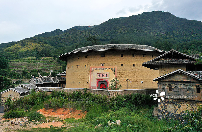 福建省龙岩市福建土楼永定景区南溪土楼群衍香楼航拍图片素材