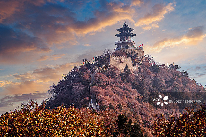 山西临汾云丘山祖师顶图片素材