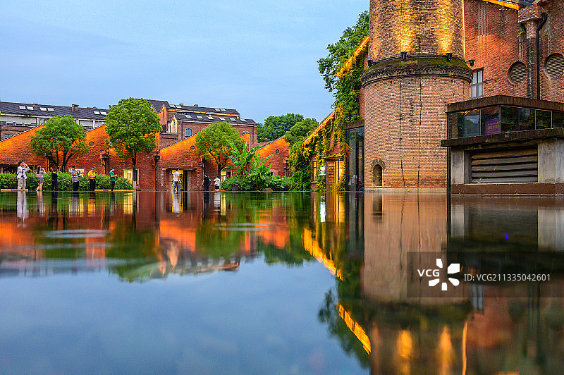 陶溪川，景德镇的新文化地标，陶艺夜市大学生创业基地图片素材