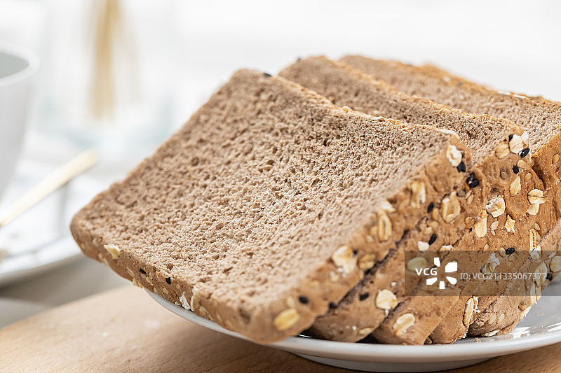 全麦谷物吐司面包图片素材