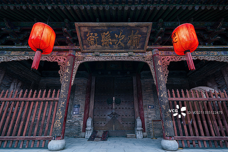 山西晋中榆次古城县衙大门夜景图片素材