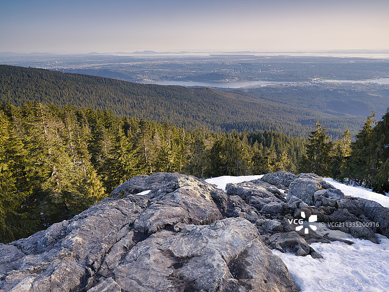 山林之巅图片素材