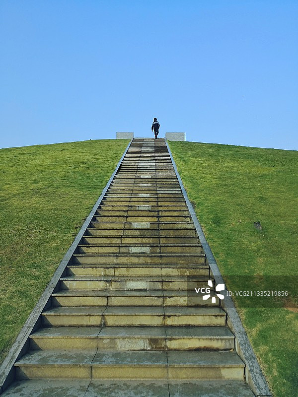 拾级而上图片素材