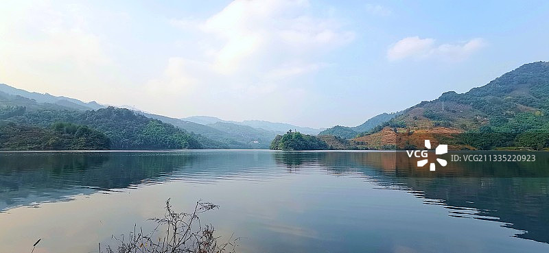 峨眉山市观音湖图片素材