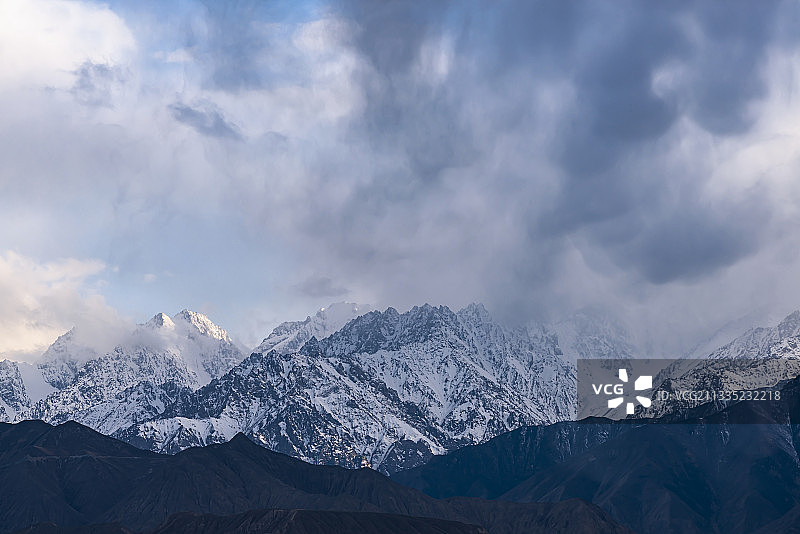 祁连雪峰图片素材