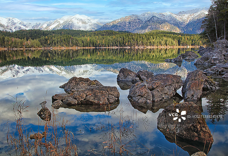 德国艾布湖的湖光山色图片素材