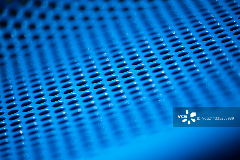 荷兰斯希蒙尼克岛蓝色金属格栅特写图片素材