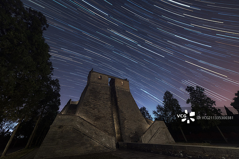 河南省郑州市登封市古观星台星轨图片素材