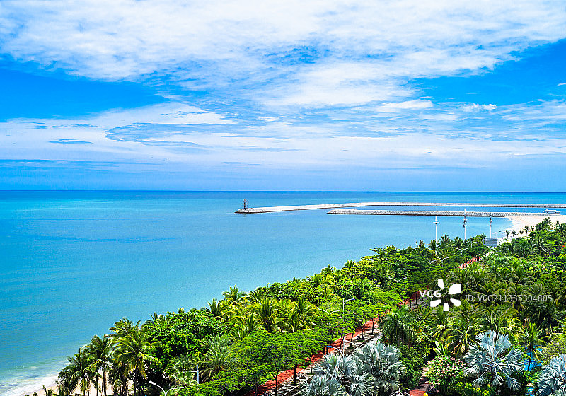 三亚湾皇冠假日度假酒店航拍视角鸟瞰全景图图片素材