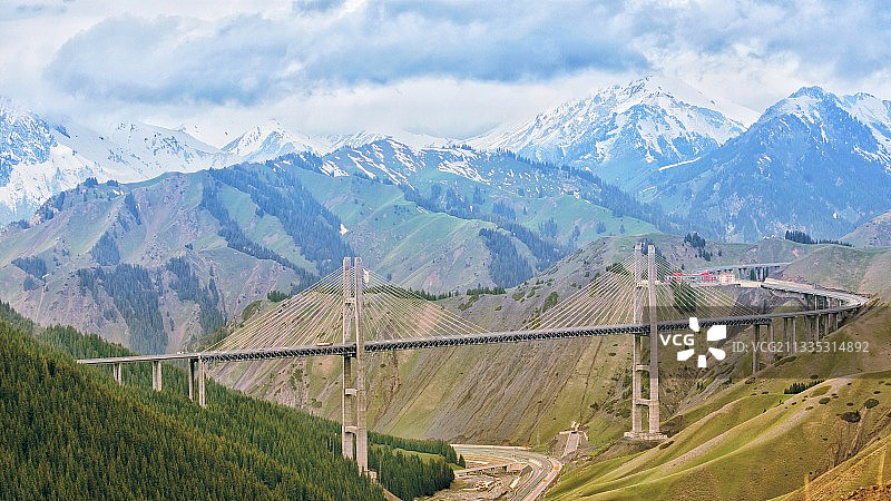 果子沟大桥图片素材