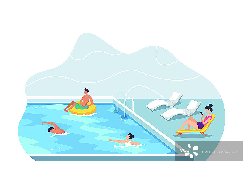 人们在公共游泳池游泳图片素材